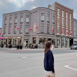 Meet your Posher, Jasmin